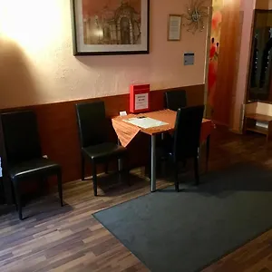 Hotel Madara **